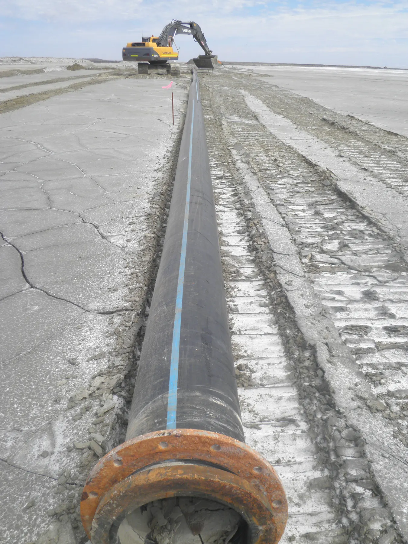Pipeline running across a tailings storage facility